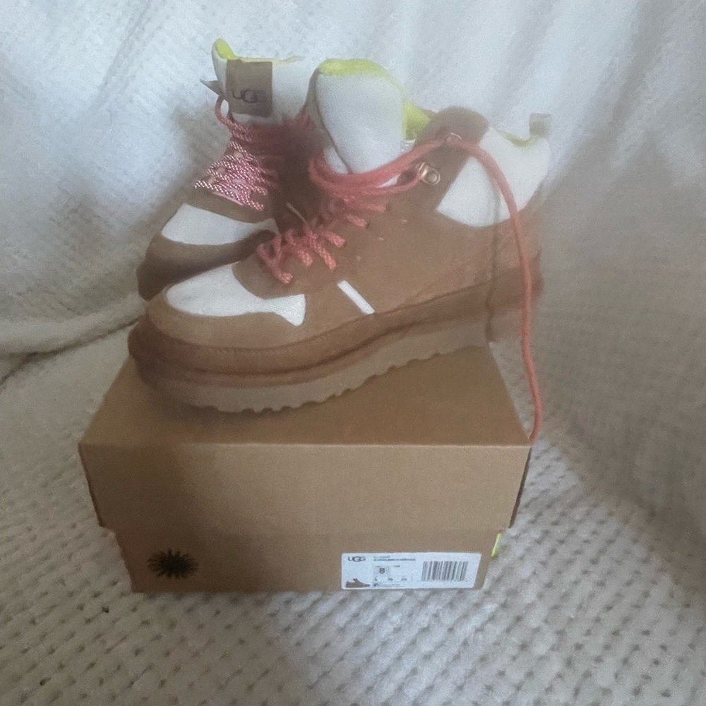 UGG Highlander hiking boots size 8